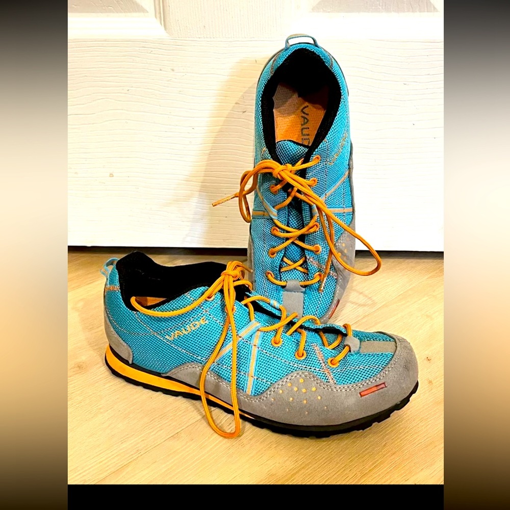 Vaude Wo Nilo Hiking Trail Shoes Woman’s Size 6.5 Aqua & Orange